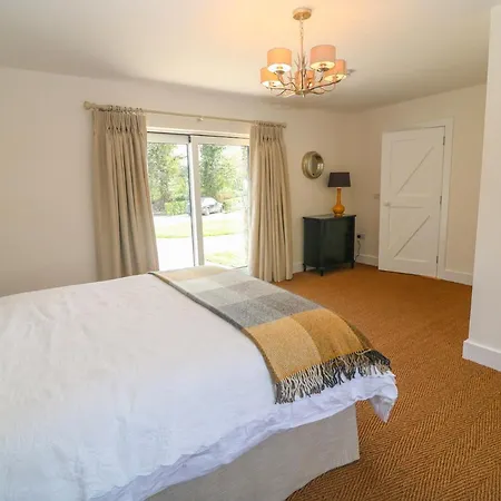 Old Village Barn بيت للعطل Woodford (Connacht)