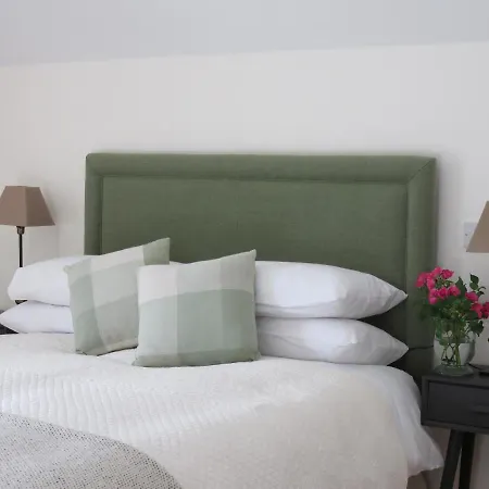 Old Village Barn Woodford (Connacht)