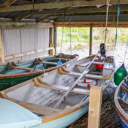 بيت للعطل Old Village Barn