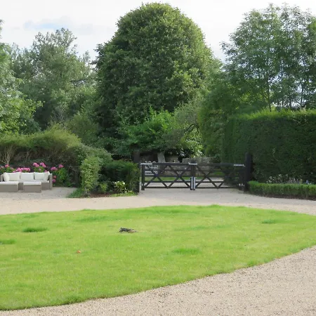 Old Village Barn * Woodford (Connacht)