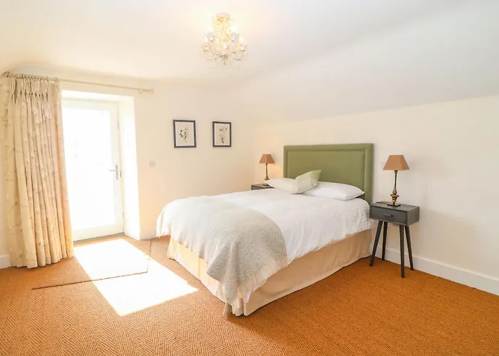 Old Village Barn * Woodford (Connacht)